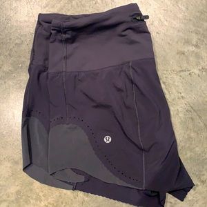 Lululemon short size 6